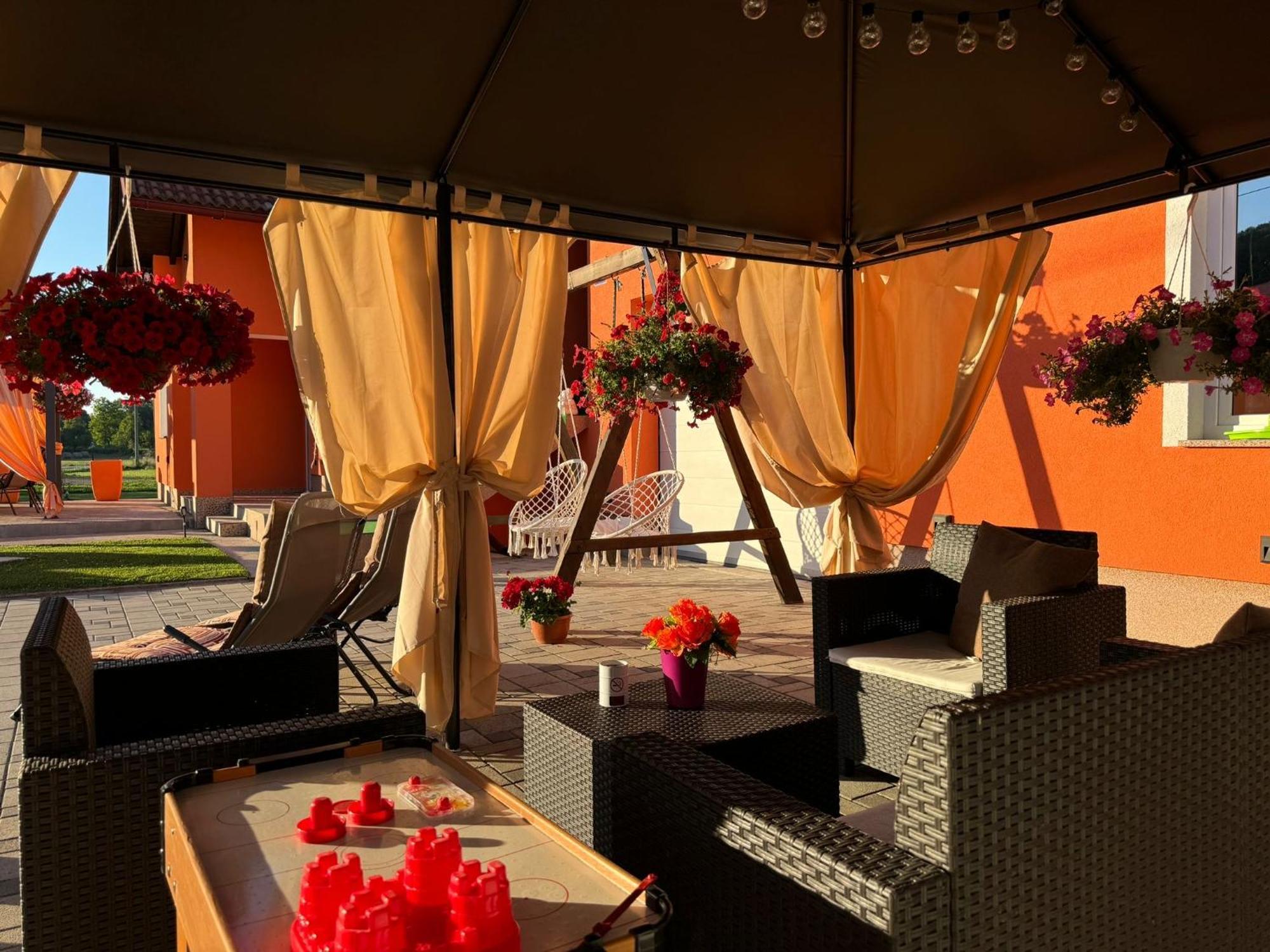 Luxury Apartment Megy Otocac Luaran gambar
